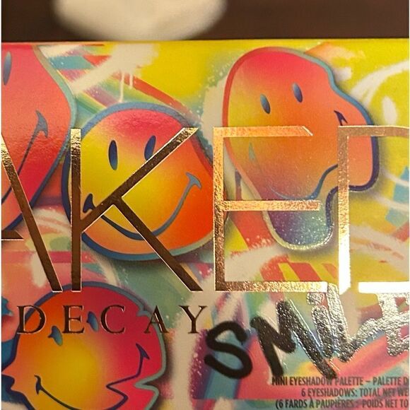 🌷 Urban Decay x Smiley Naked Chill Happy Eyeshadow Palette New - Picture 8 of 9
